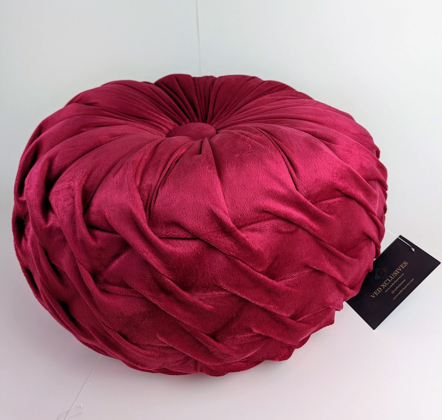 VEDX Round Throw Pillows