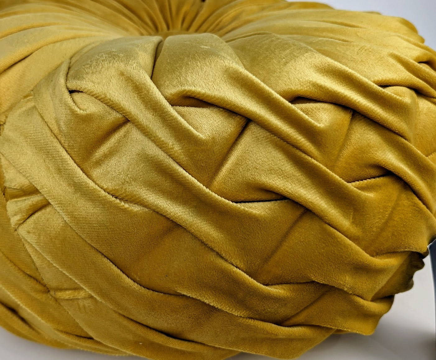 VEDX Round Throw Pillows